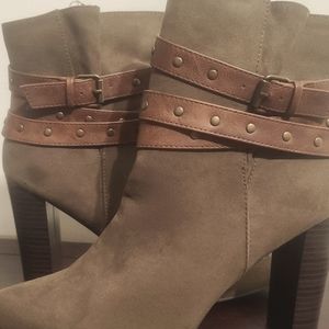 Heeled boots